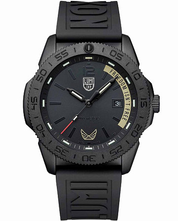 Luminox VOLITION AMERICA ‘Freedom Isn\'t Free\' XS.3121.BO.VOL.FR